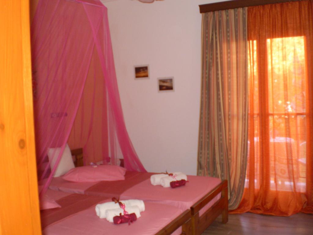 Sofia Margarita'S Rooms Агиос-Гордиос Номер фото